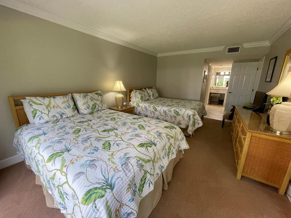Siesta Dunes 8-104 by Siesta Dunes Apartment in Siesta Beach
