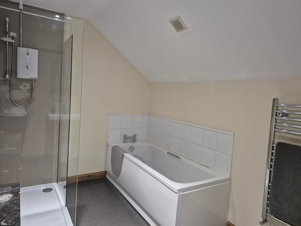 Bathroom, Bath