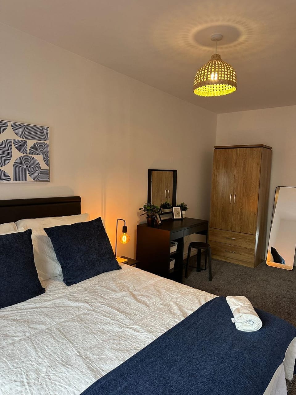 2BR Luxury Apt in Cathedral Quarter Apartment in Belfast