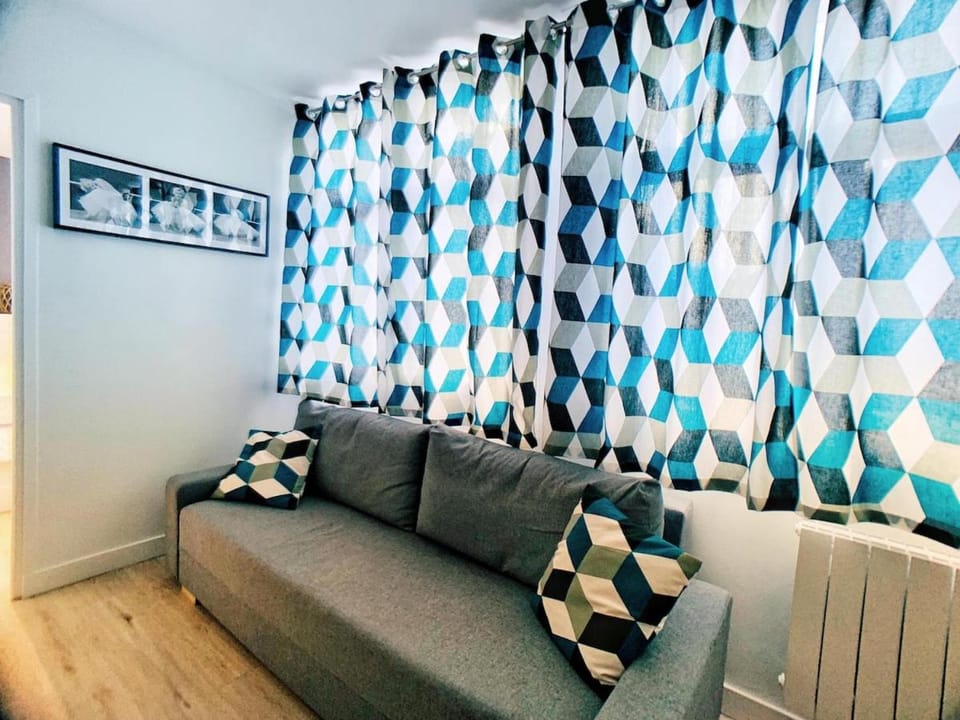 Superb Apartment with Parking Amboise 1 Apartment in Vannes