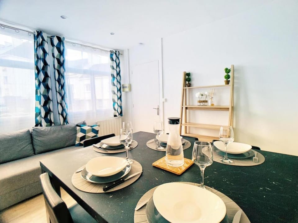 Superb Apartment with Parking Amboise 1 Apartment in Vannes
