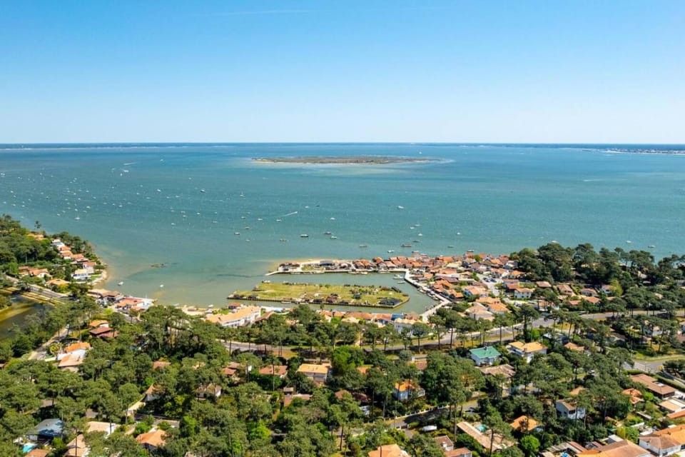 6BR Coastal Villa | Pool | Garden Serenity Villa in Lege-Cap-Ferret