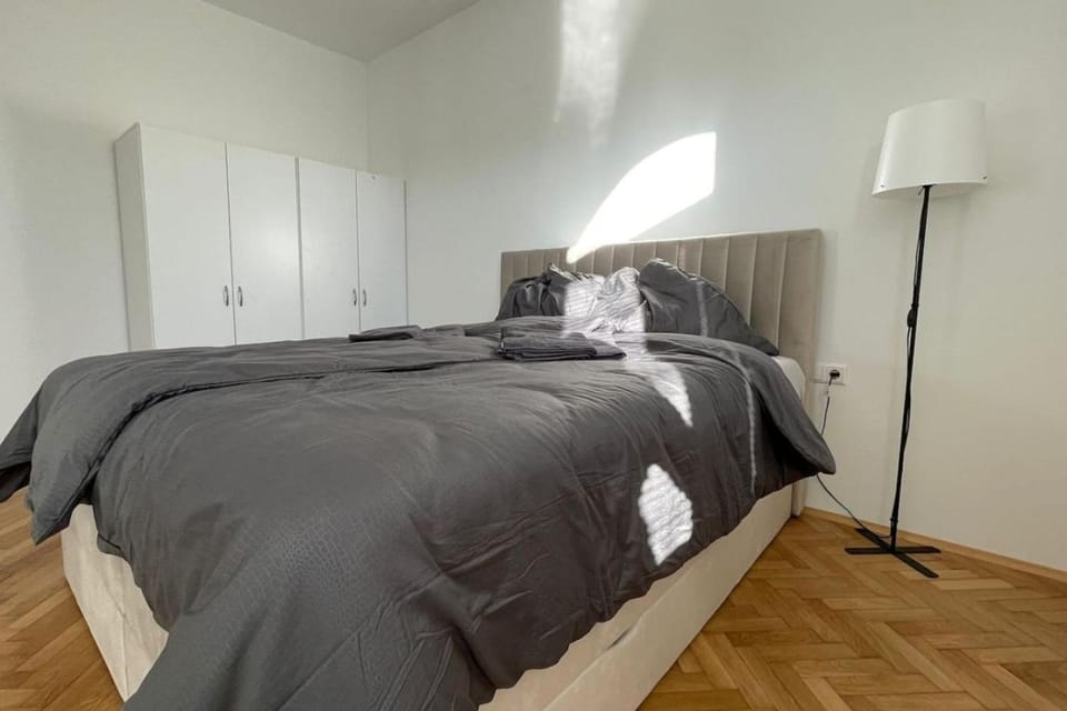 Living Leoben Rebuli - Room in Top 2 room One Apartment in Styria