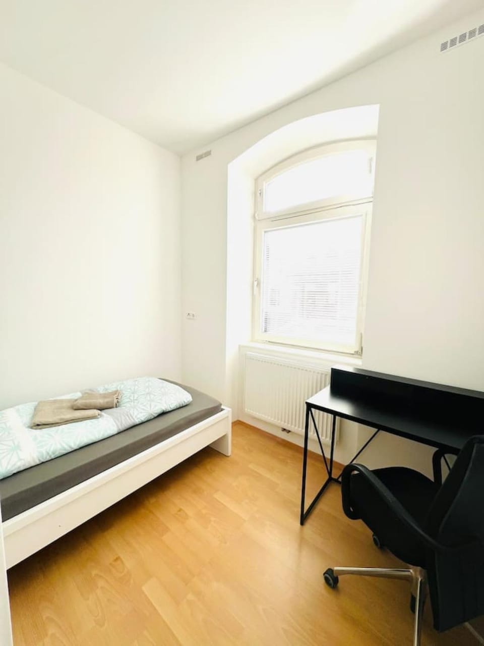 New Modern City Parking Singlesizeroom in Top2 Apartment in Styria