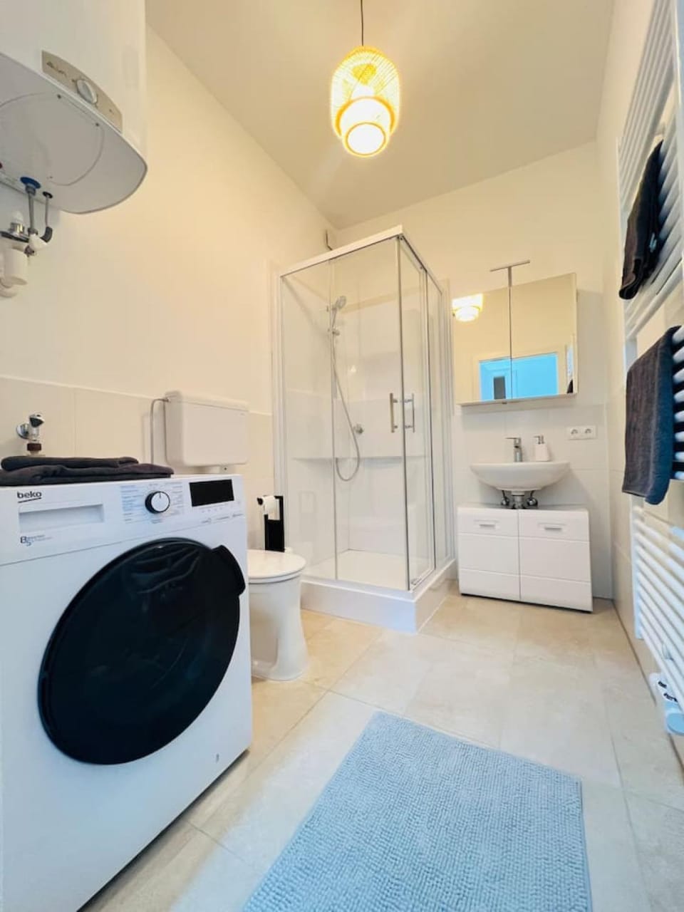Modern New Eggenberg Top 1b Apartment in Graz