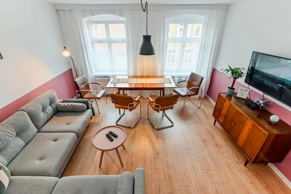 Frenchie w kamienicy Apartment in Poland