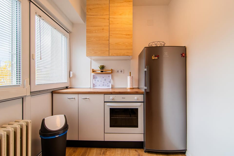 View (from property/room), Kitchen or kitchenette, oven, stove, kitchen