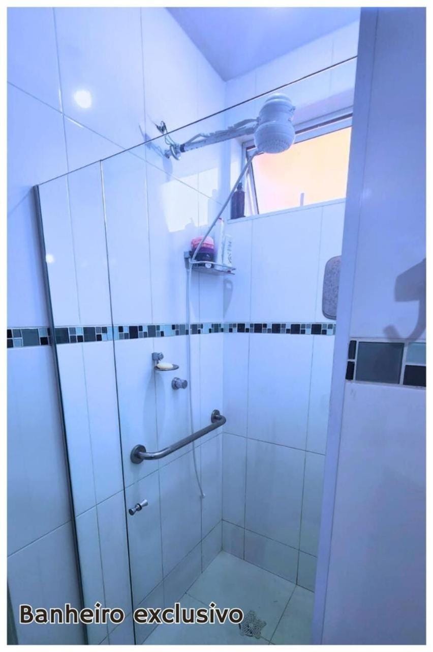 Shower, Bathroom, Internal: Not applicable to any particular room