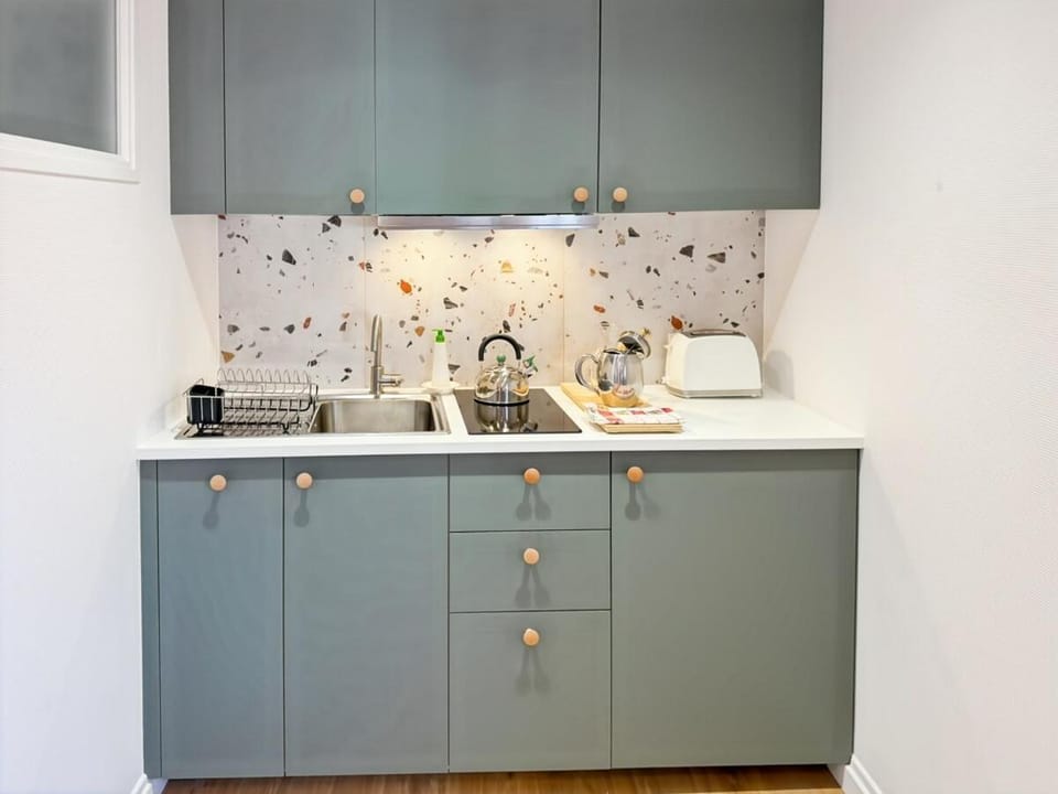 Kitchen or kitchenette, stove