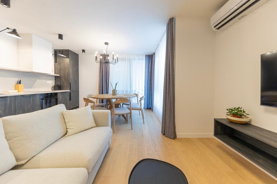 Kitchen or kitchenette, Seating area, air conditioner