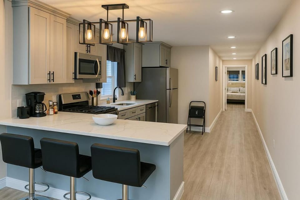 Kitchen or kitchenette, Dining area, oven, stove, toaster
