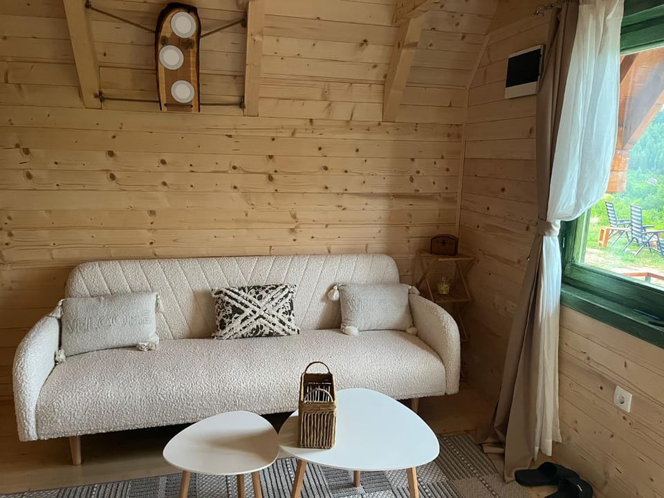 Brvnare Puljci 2 House in Zlatibor District, Serbia