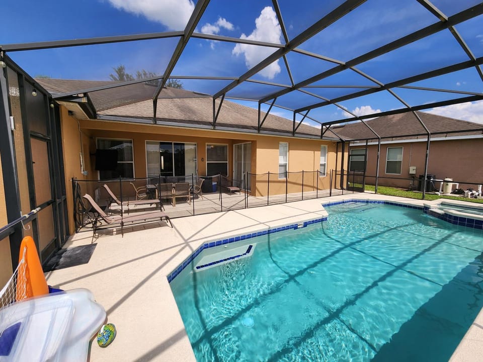 Balcony/Terrace, Swimming pool