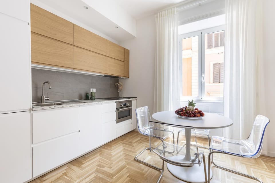 Kitchen or kitchenette, Dining area, stove