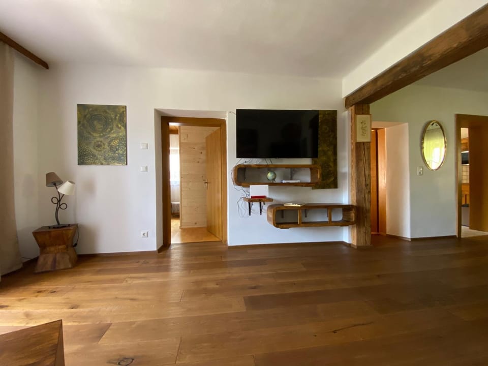 Communal lounge/ TV room, TV and multimedia