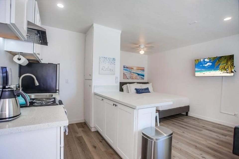 Strandway Suite 1 House in Mission Beach