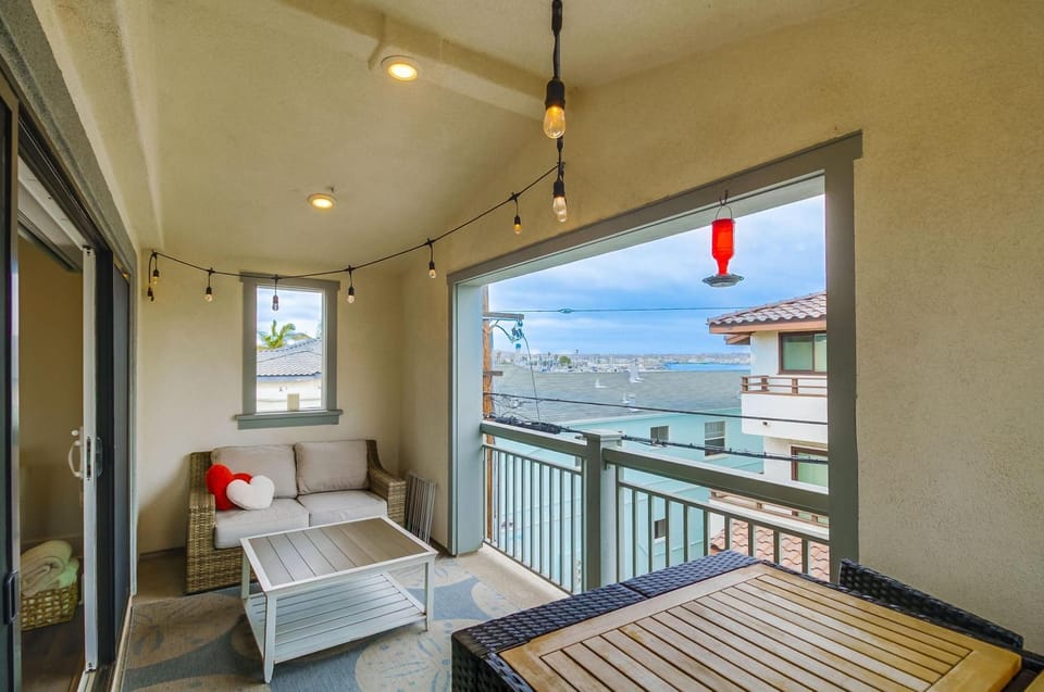 Patio, View (from property/room), Balcony/Terrace, Photo of the whole room, Seating area