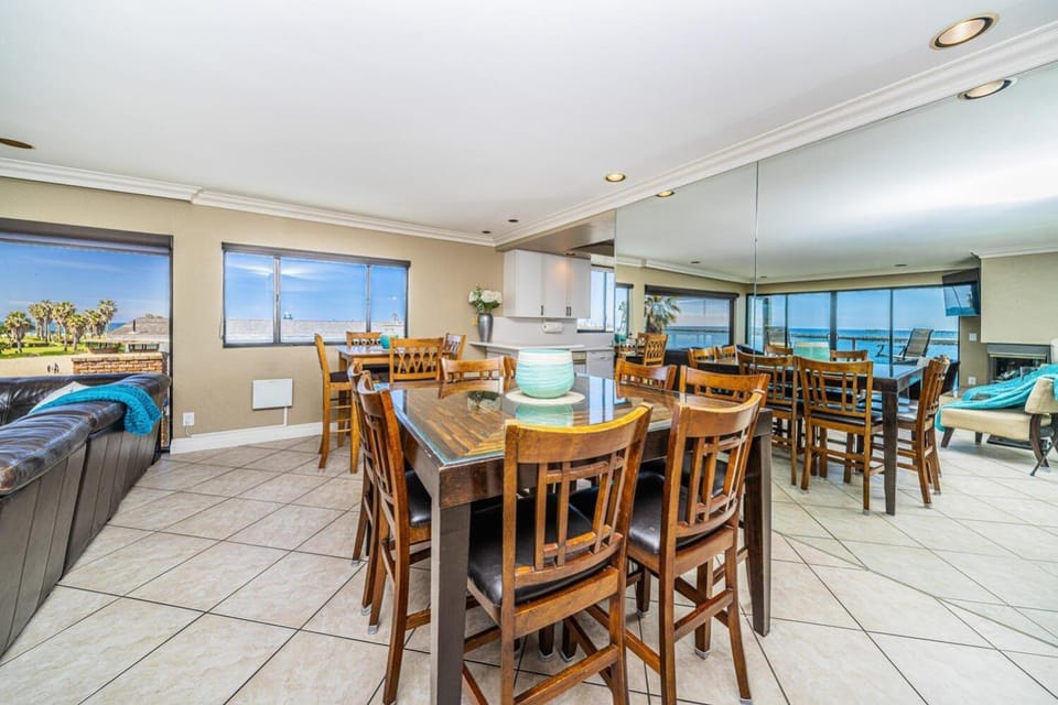 Ocean Vista Penthouse 2 House in Mission Beach