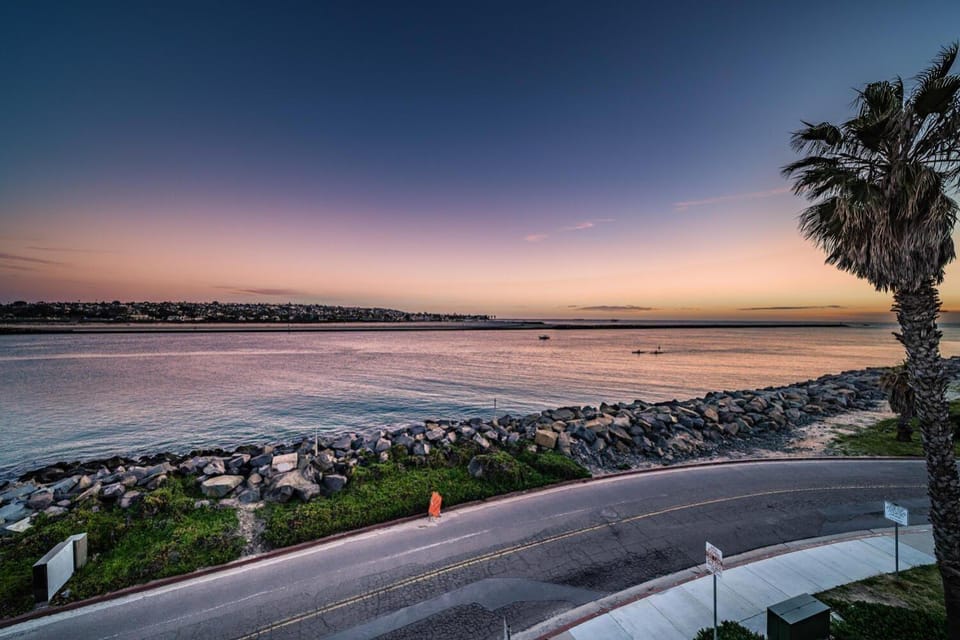 Ocean Vista Penthouse 1 House in Mission Beach