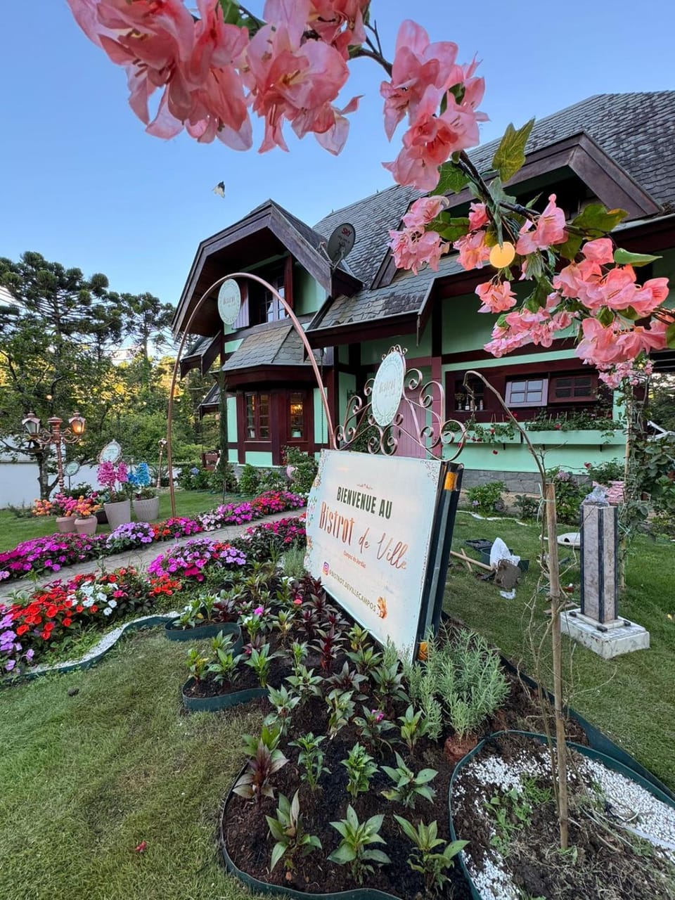 Restaurant/places to eat