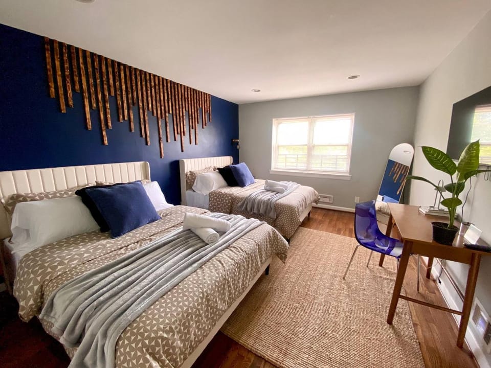 Bed, Other, Photo of the whole room, Bedroom