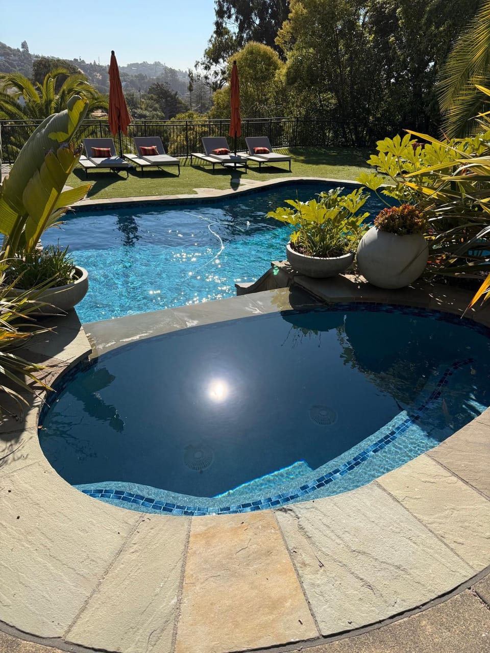 Hot Tub, Swimming pool