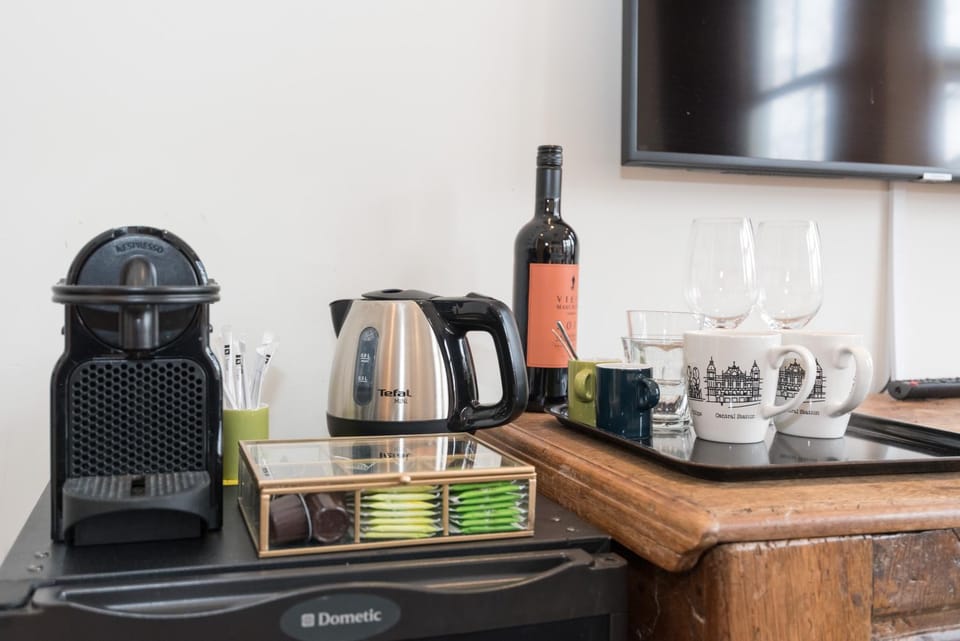 Coffee/tea facilities, Food and drinks, Drinks, minibar