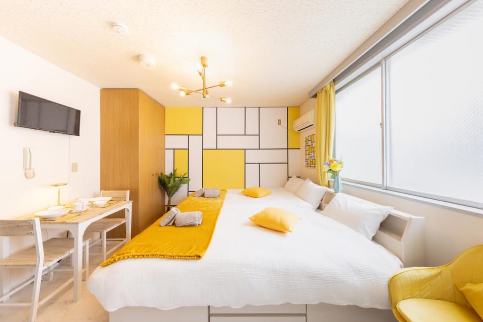 Bed, Living room, Photo of the whole room, Bedroom