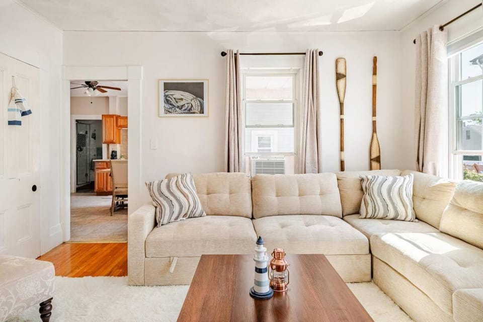 Witch City Retreat with Tiki Bar in Downtown Salem Apartment in Salem