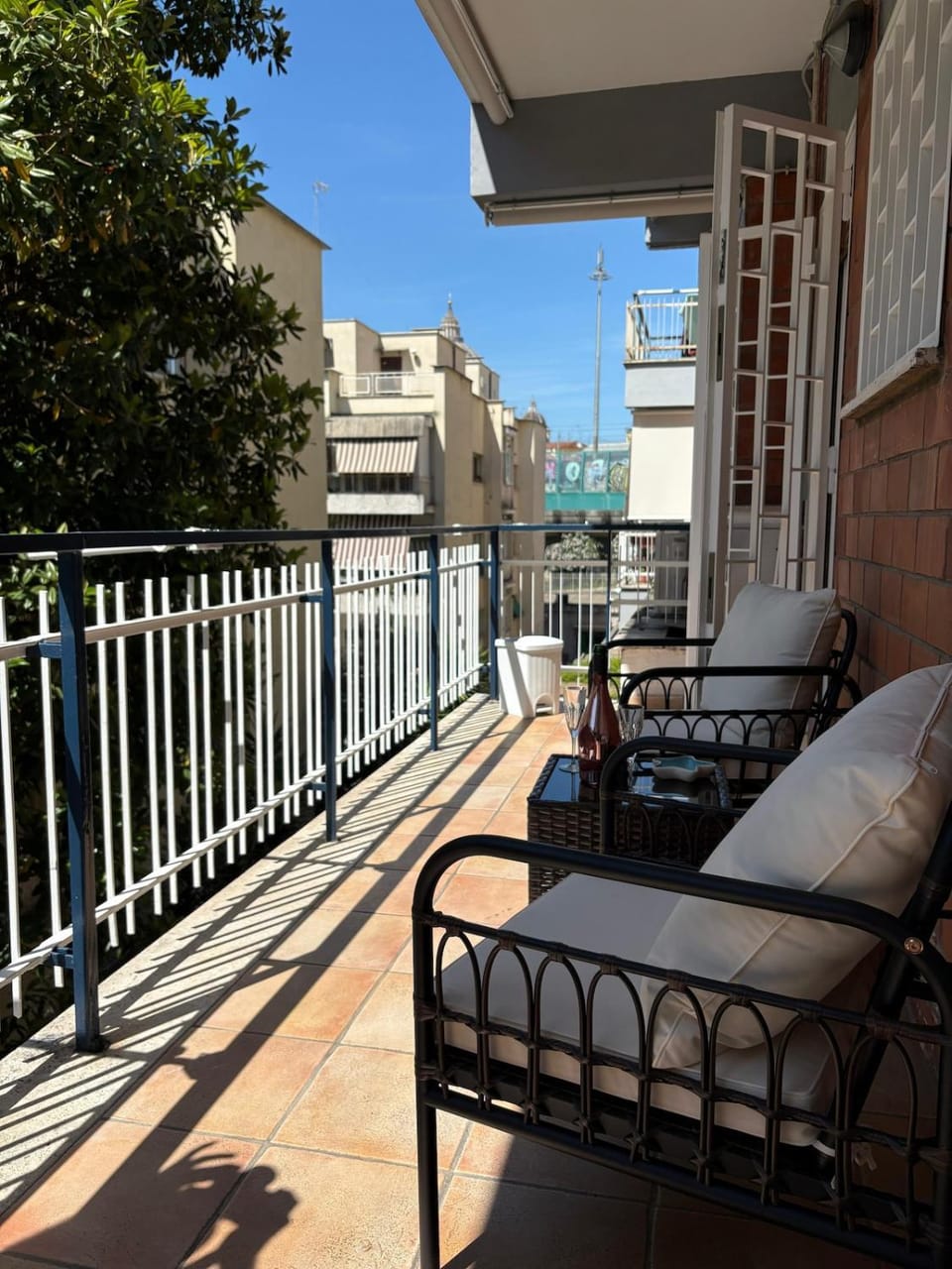Property building, Balcony/Terrace, Balcony/Terrace