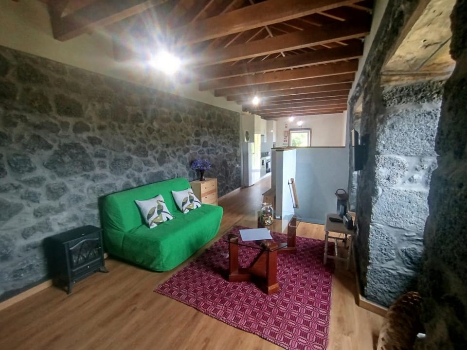 Bragada Stonehouse House in Azores District
