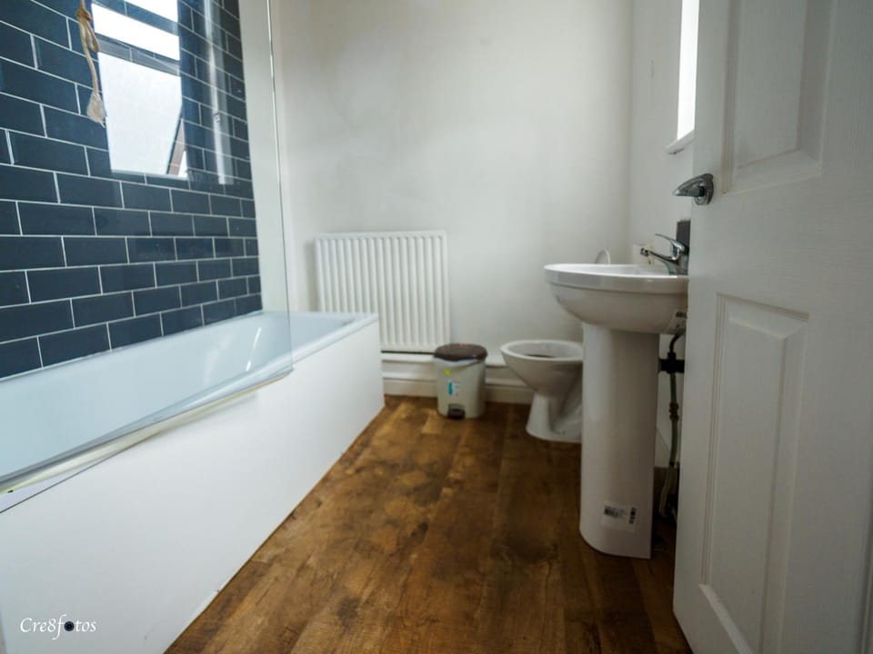 Bucknall Lodge Hanley Room 2 Double Room En-suite Bed and Breakfast in Stoke-on-Trent