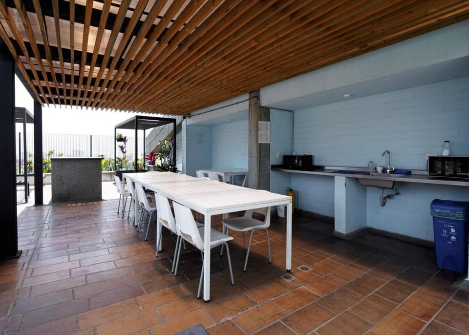 Cozy and Bright Studio Loft in Central Laureles Apartment in Medellin
