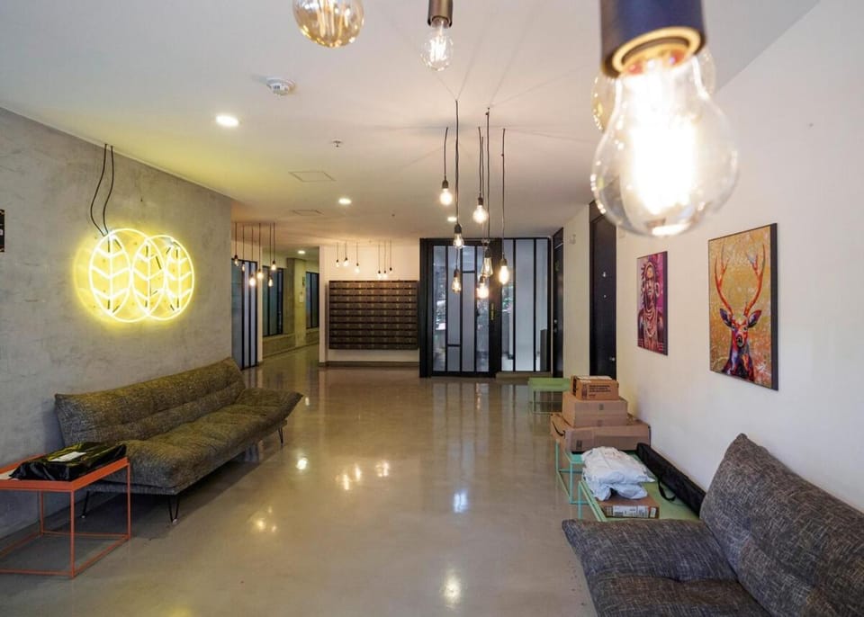Cozy and Bright Studio Loft in Central Laureles Apartment in Medellin