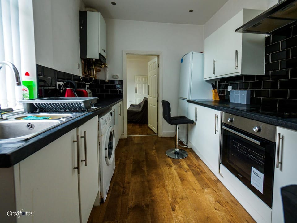 Bucknall Lodge Hanley Family Room 3 Bed and Breakfast in Stoke-on-Trent