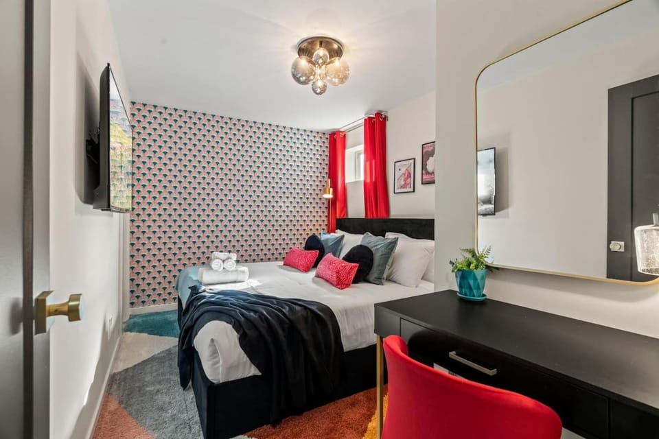 Prime Fishtown- King Beds- Free Gated Parking Apartment in Philadelphia