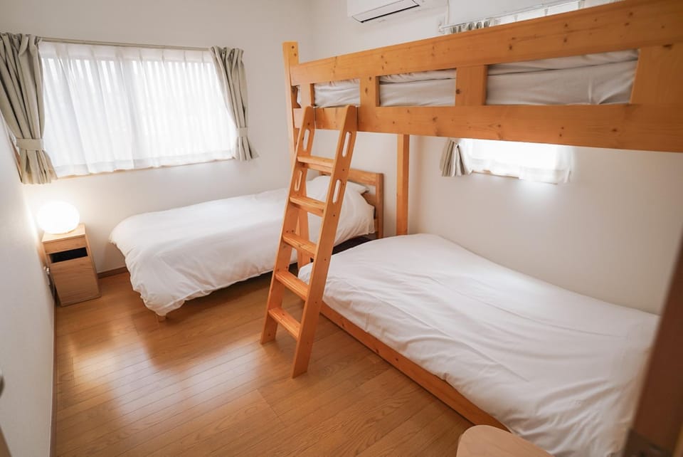 Bed, Photo of the whole room, Bedroom, bunk bed