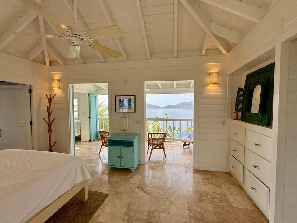 Amazing Views, Stunning Pool, Eco-Luxury Getaway - Dove Cottage Villa in St. John