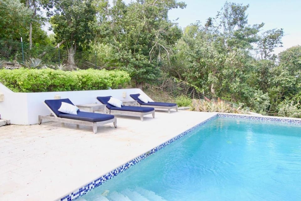 Amazing Views, Stunning Pool, Eco-Luxury Getaway - Dove Cottage Villa in St. John