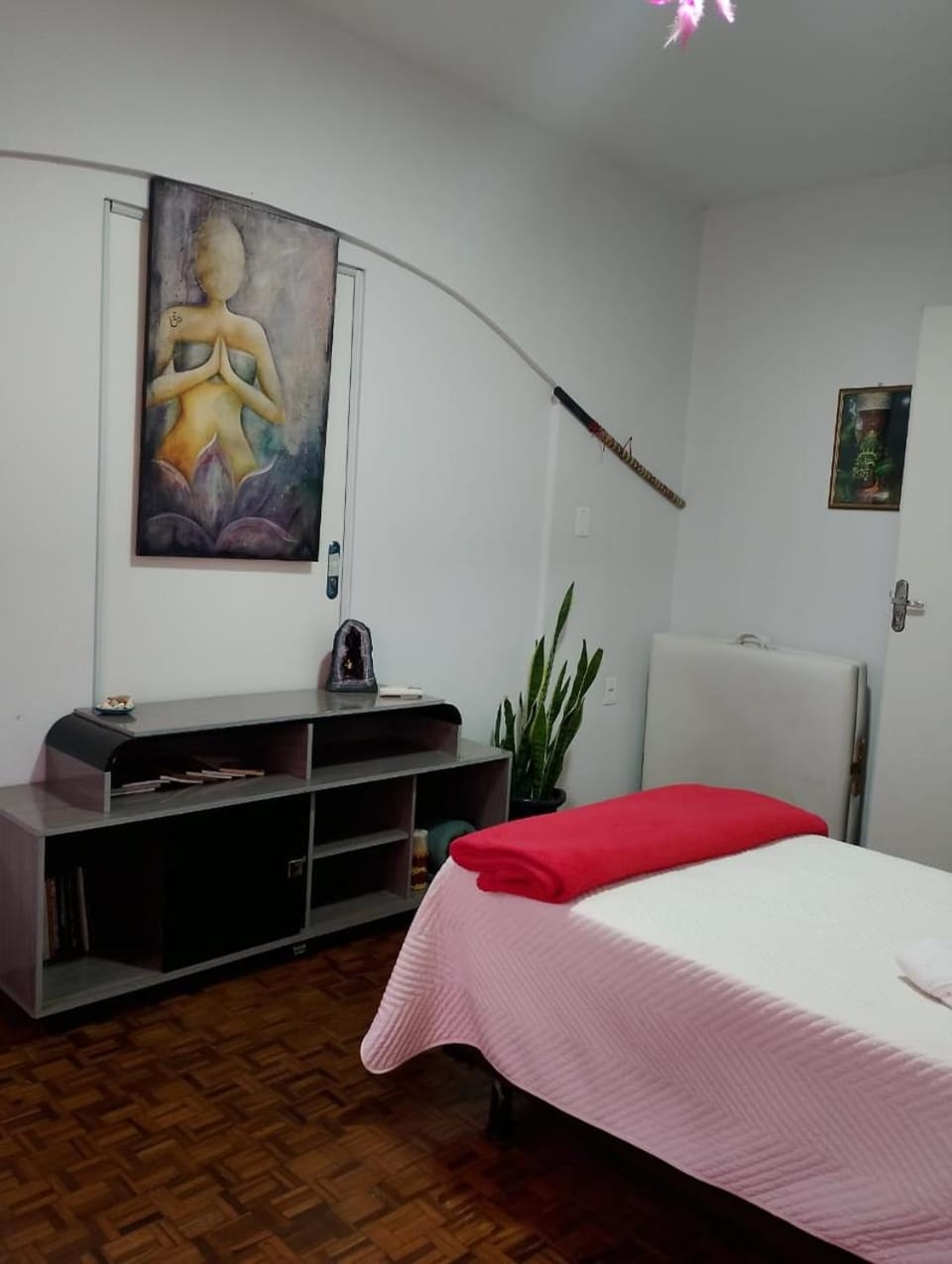 Zen Maharani Guesthouse - Qt nº 2 Docked boat in Bauru