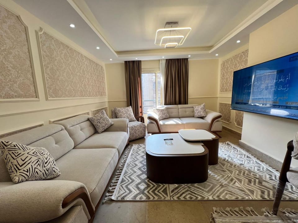 شقه فندقيه بالمهندسين Apartment in Egypt