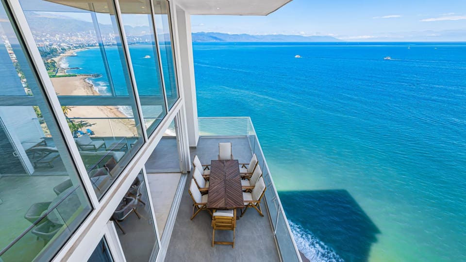 Patio, Day, View (from property/room), Balcony/Terrace, Dining area, Beach, Pool view, Sea view, Swimming pool