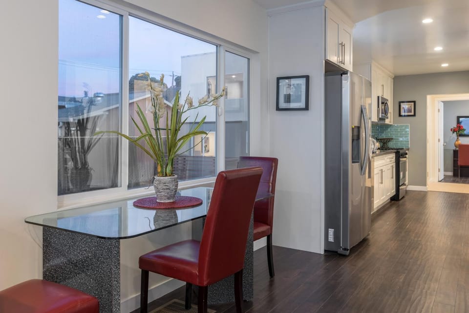 Traveller getaway free parking on site Apartment in Oakland