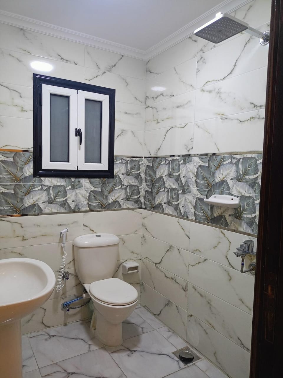 CleanandClassy-2BR-Hideout Apartment in Alexandria