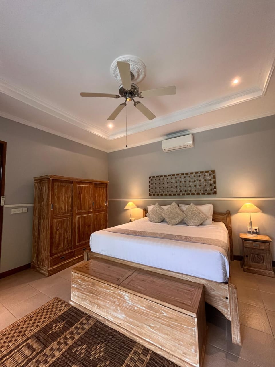 Badra House Bougainvillea Villa in Abiansemal