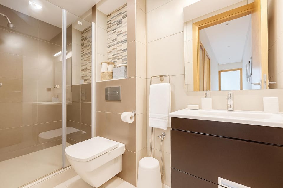 Shower, Bathroom, towels
