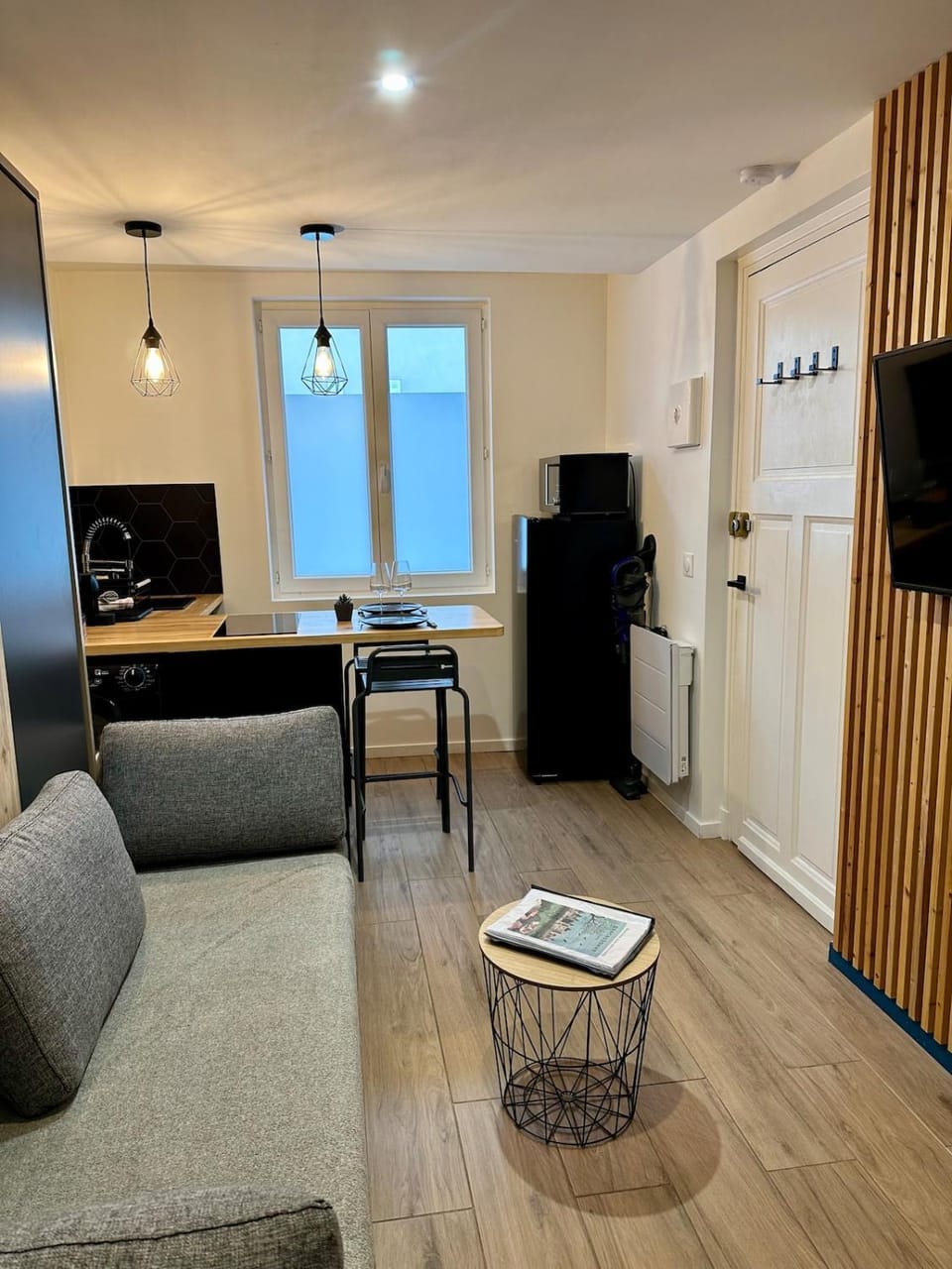 Communal lounge/ TV room