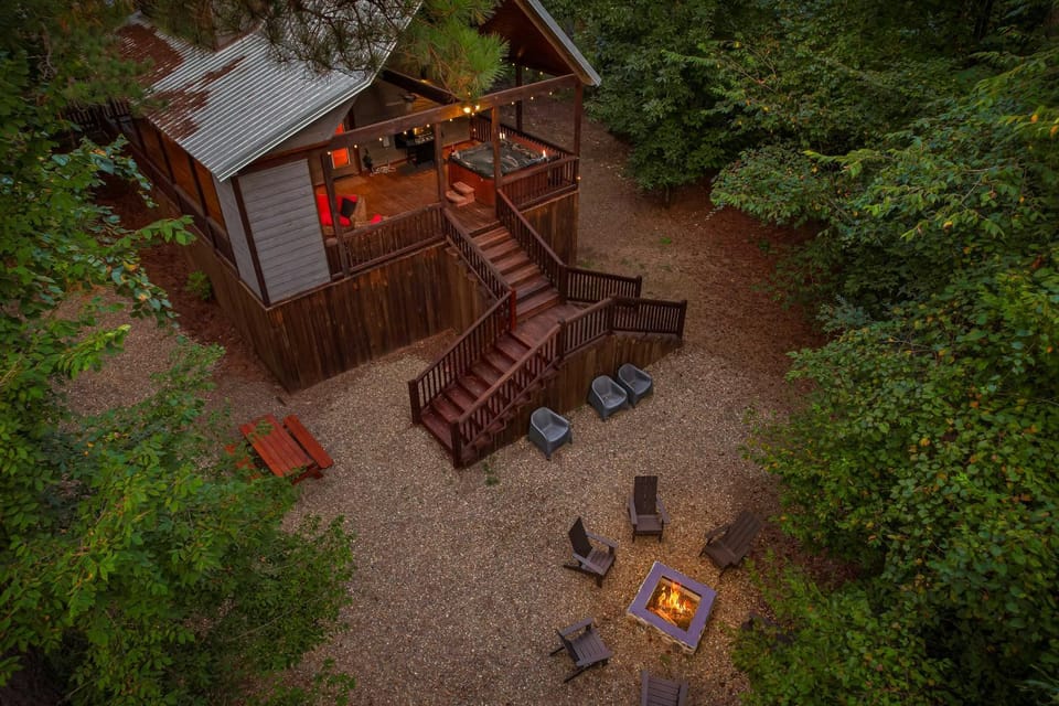 Rustic Cabin Near Creek with Hot Tub & Fire Pit Cabin in Oklahoma