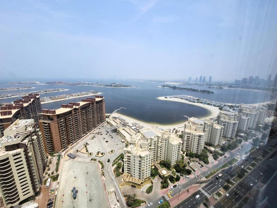 Blue Ocean Holiday Homes - The Palm Tower - Palm Jumeriah Apartment in Dubai