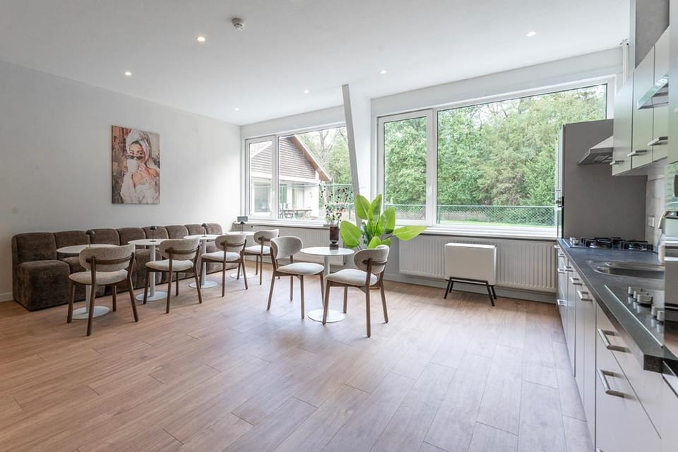 Communal kitchen, kitchen